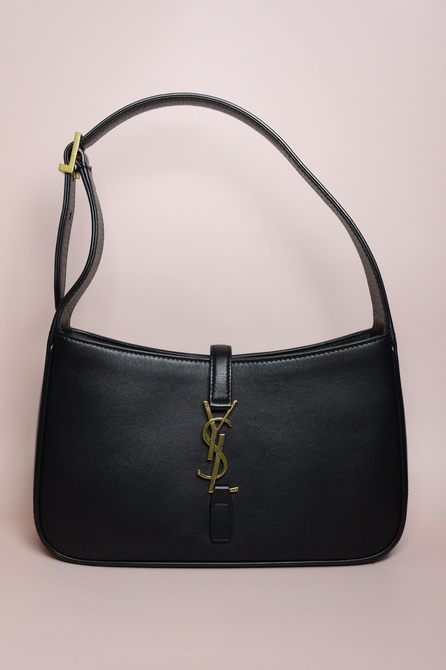 Saint Laurent Le 5 à 7 Hobo