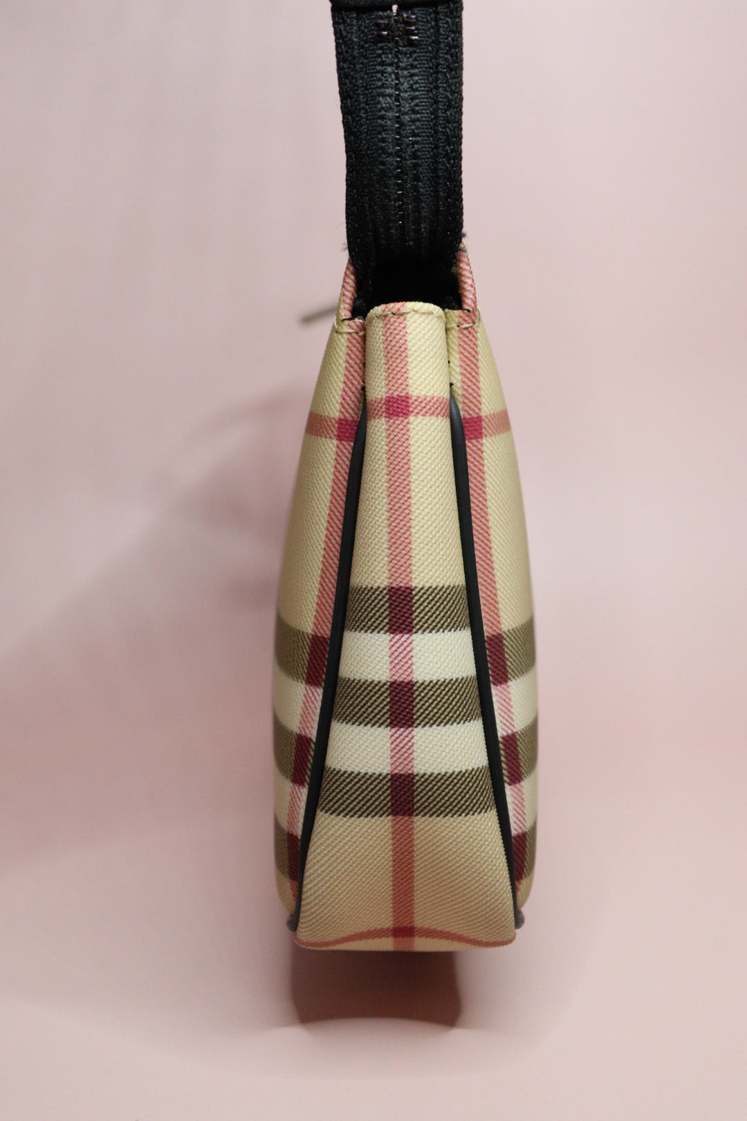 Burberry Classic Pochette