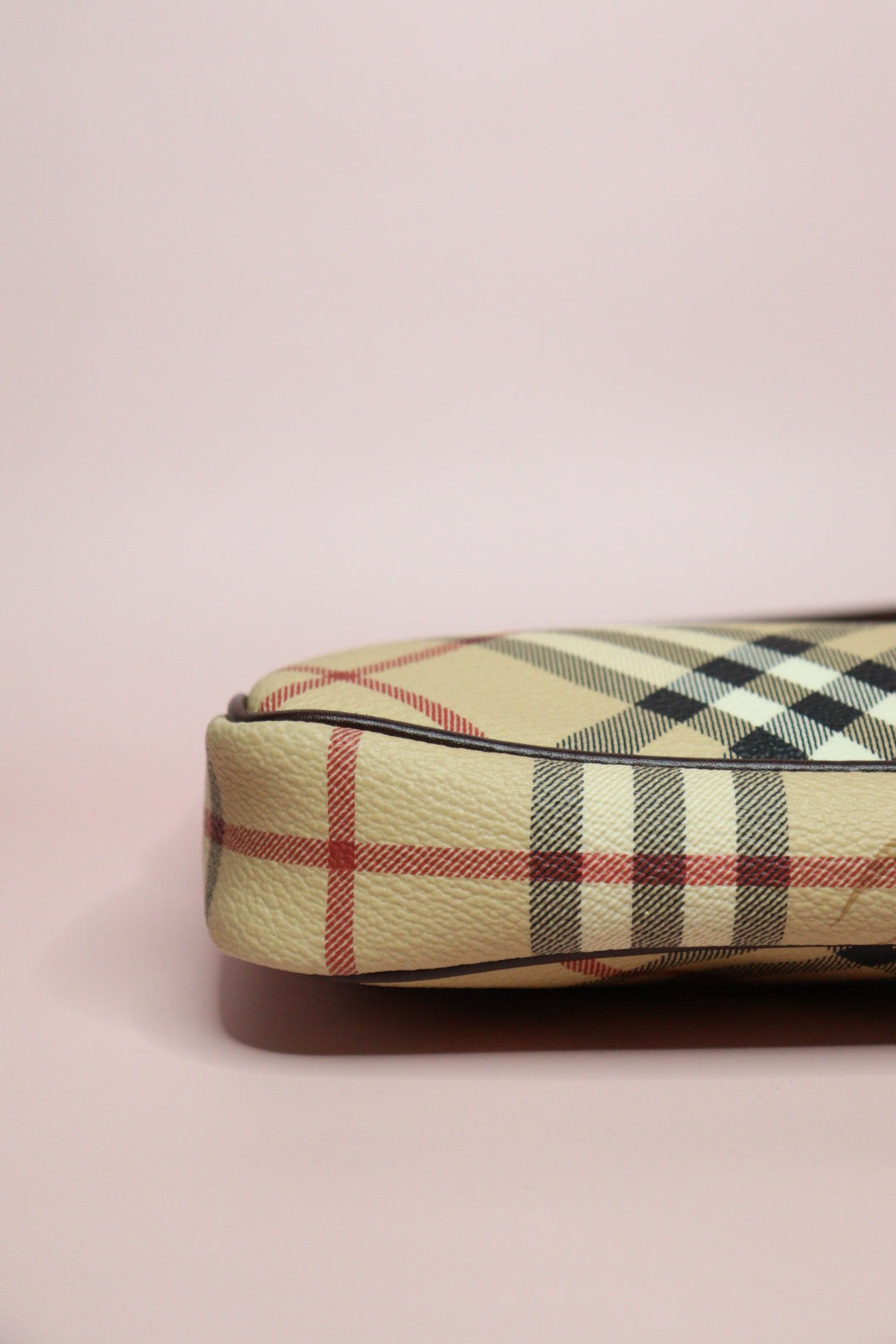 Burberry Classic Pochette