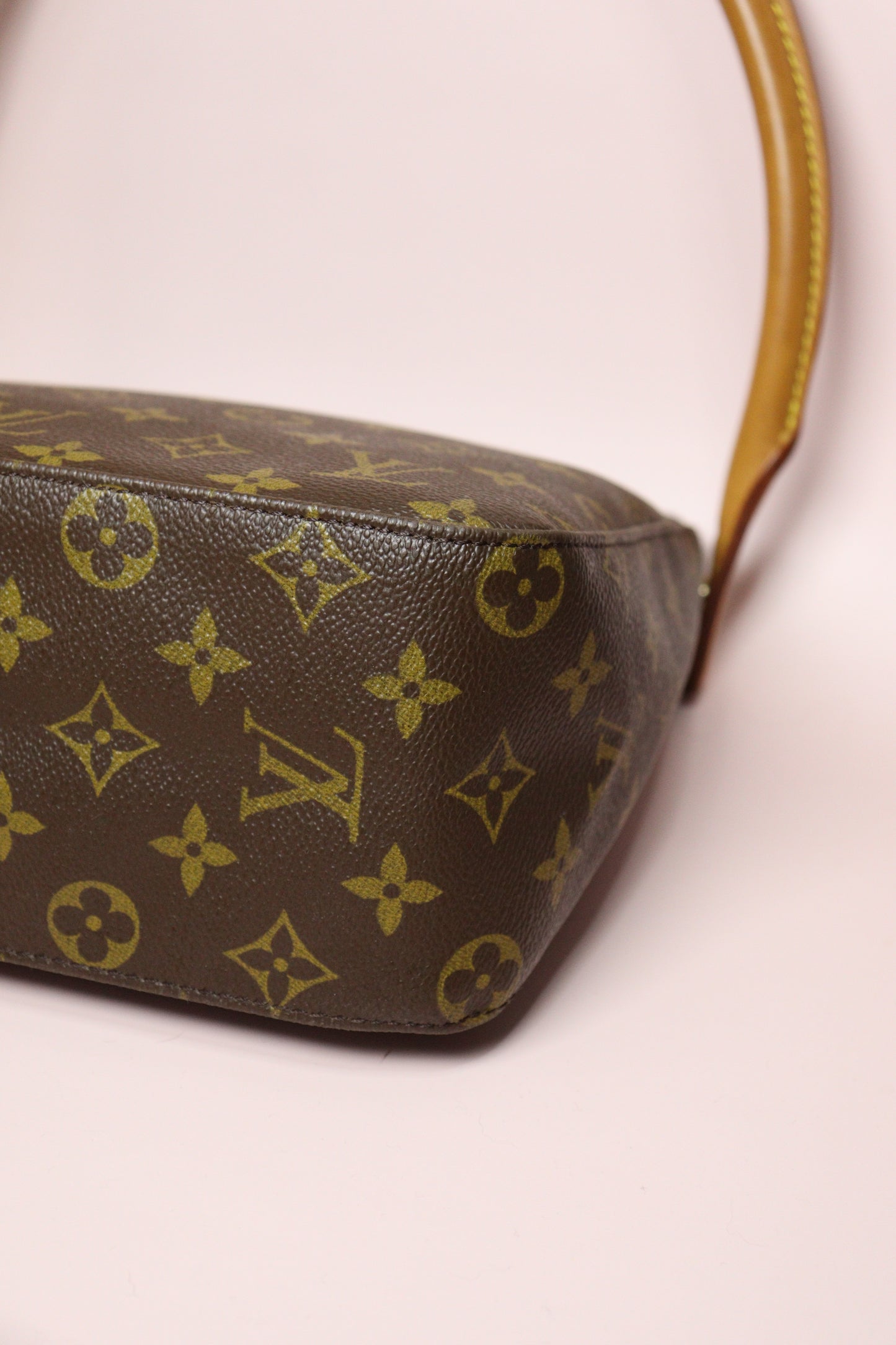 Louis Vuitton Looping MM