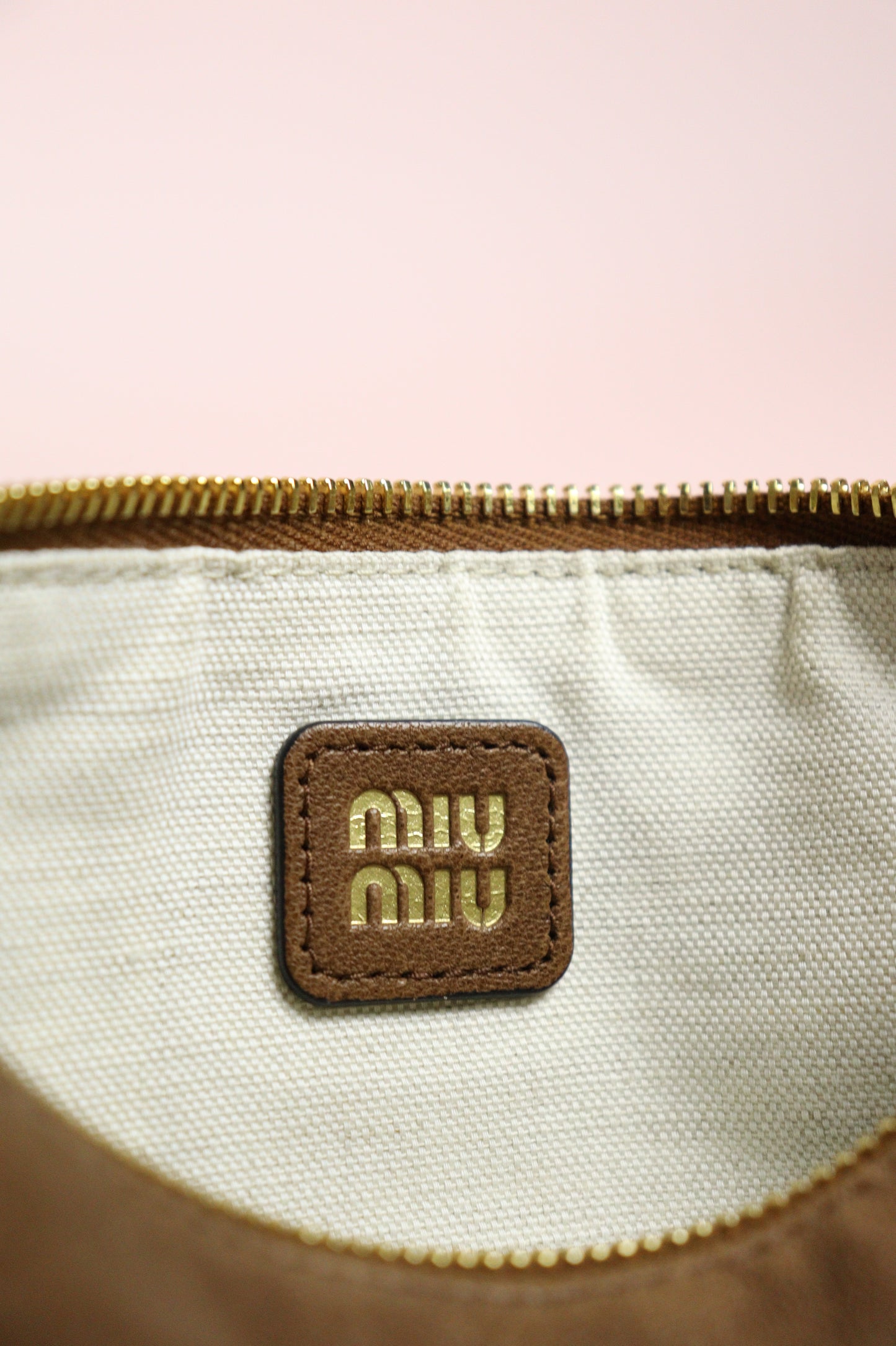 Miu Miu Logo-Lettering Pochette