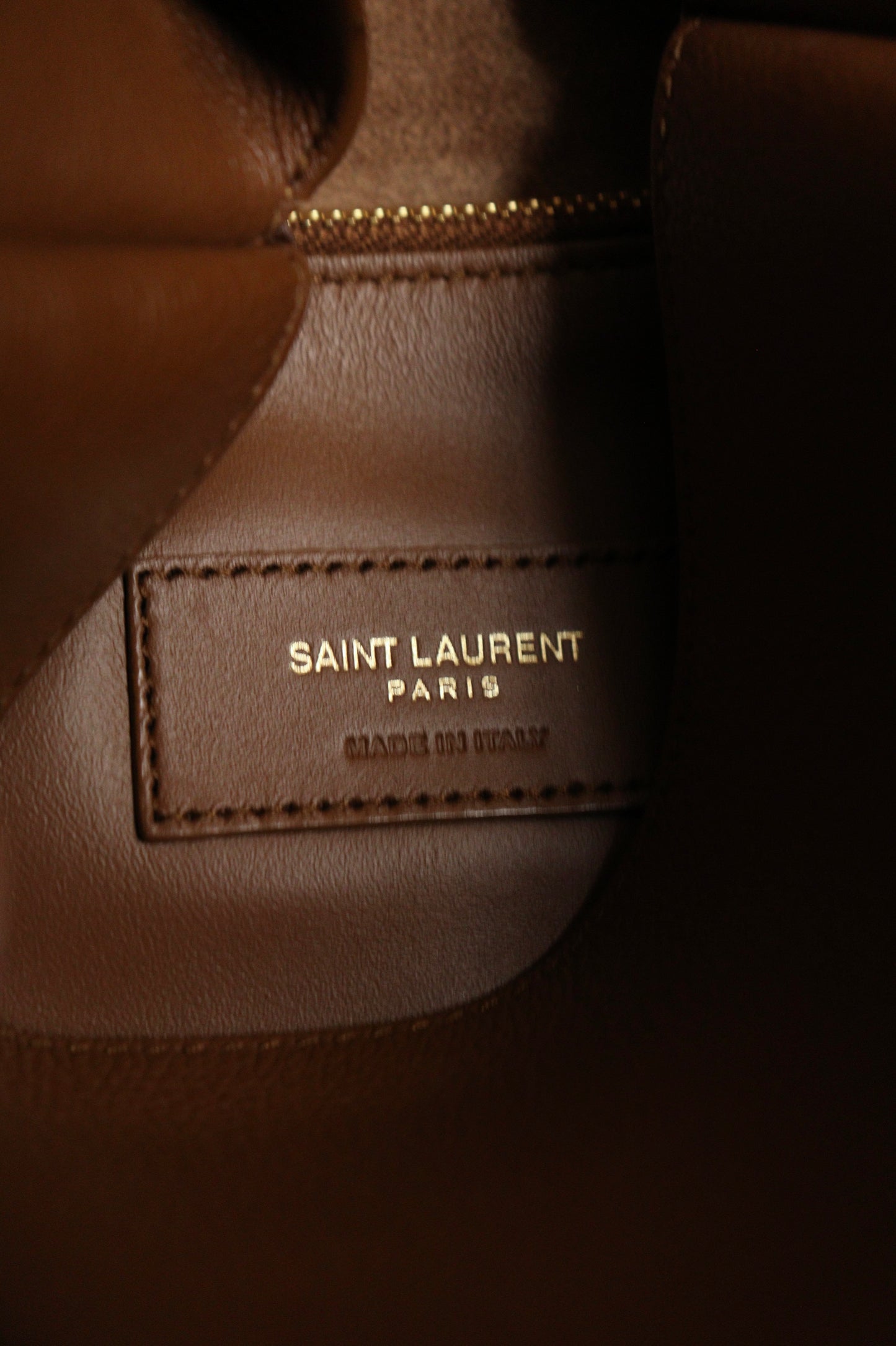 Saint Laurent Le 5 à 7 Supple Small