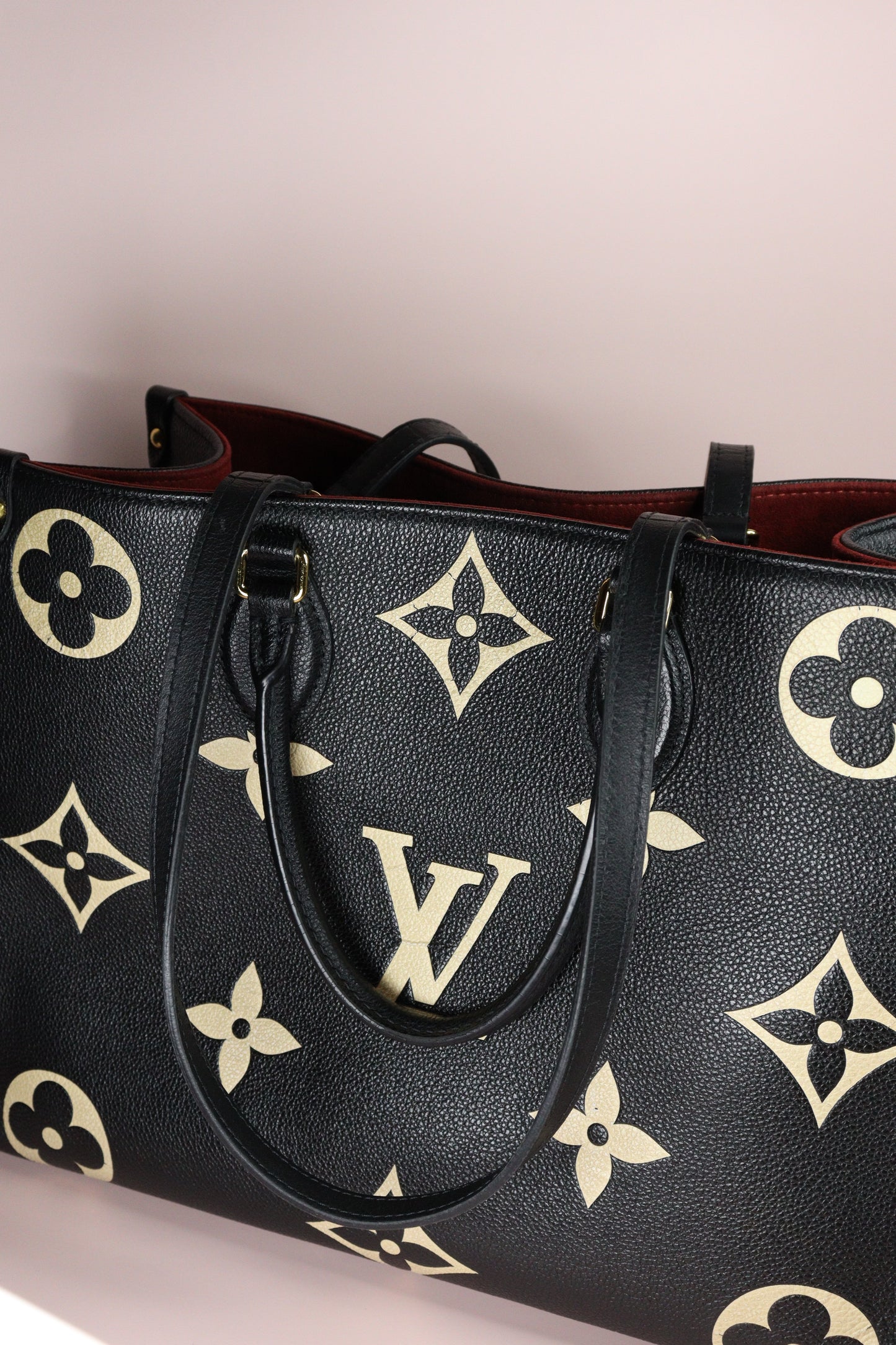 Louis Vuitton OnTheGo MM