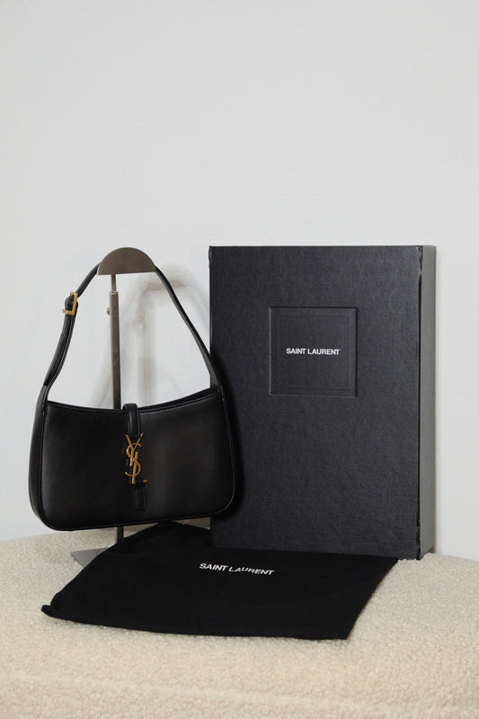 Saint Laurent Le 5 à 7 Hobo