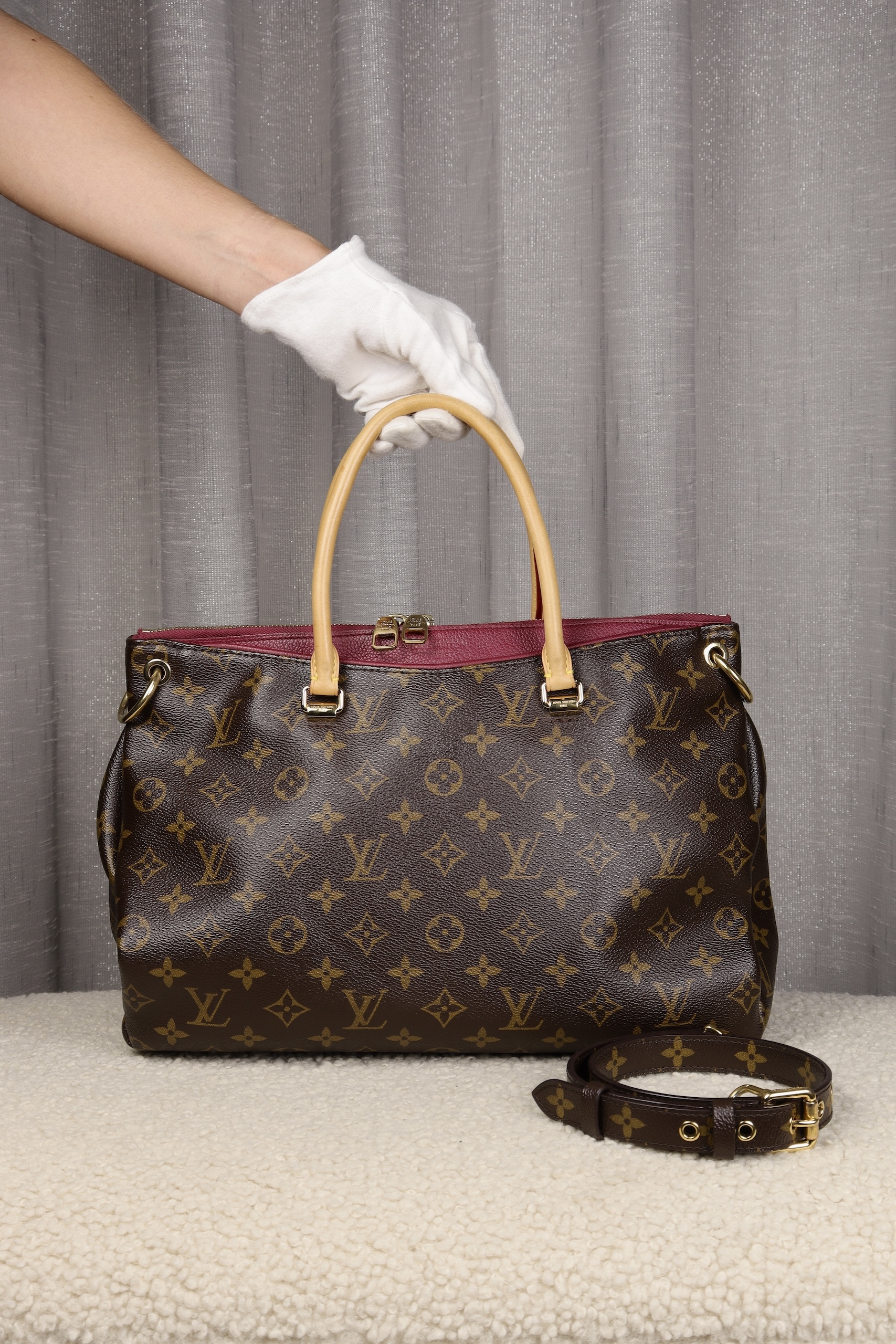 Louis Vuitton Pallas MM | Monograma