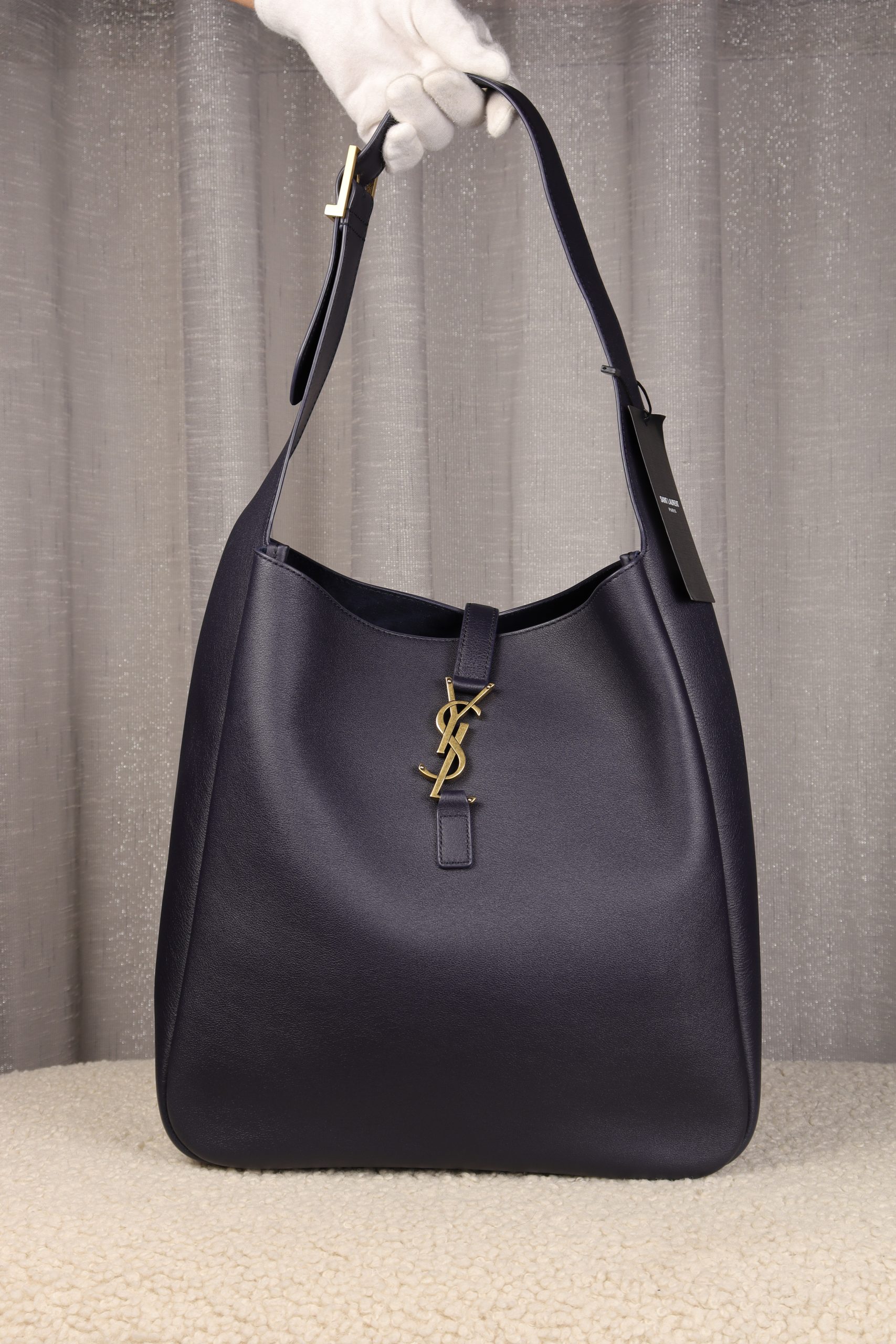 Saint Laurent Le 5 À 7 Supple Large | Navy