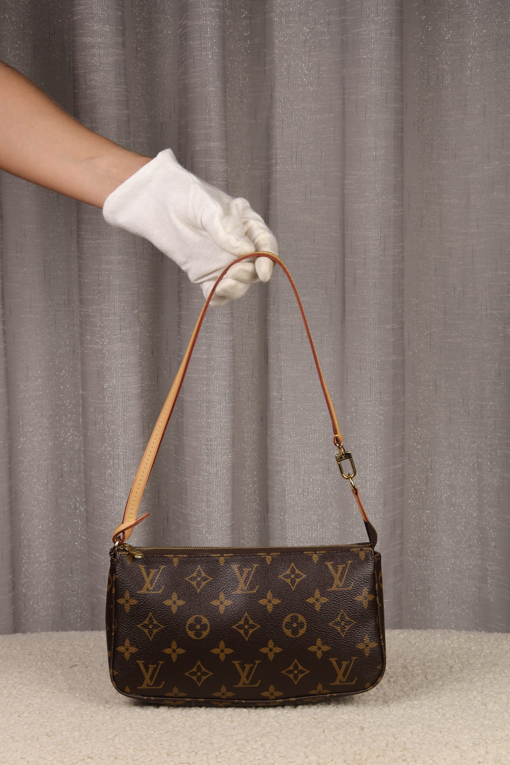 Louis Vuitton Pochette Accessoires