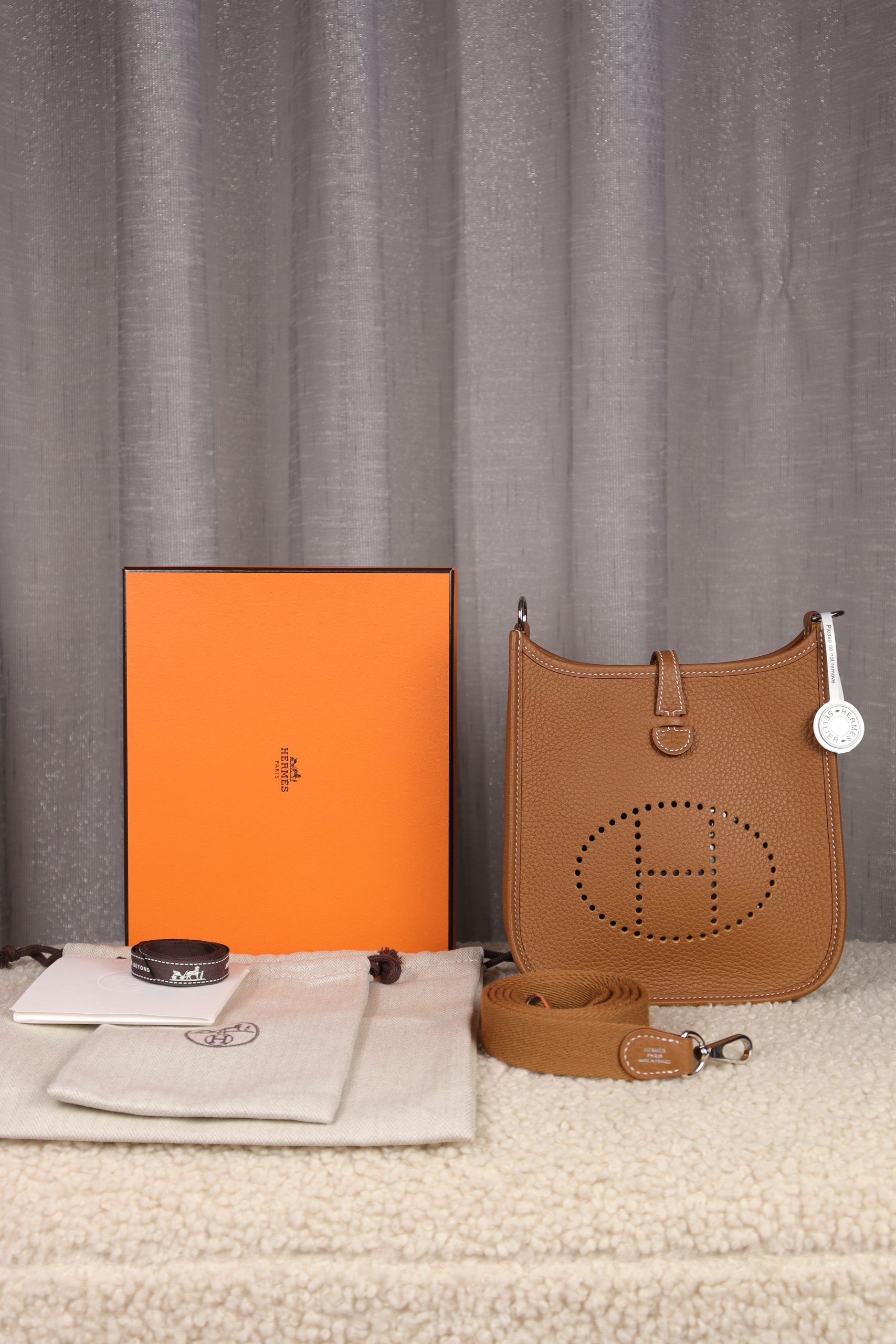 Hermès Mini Evelyne 16 | Gold