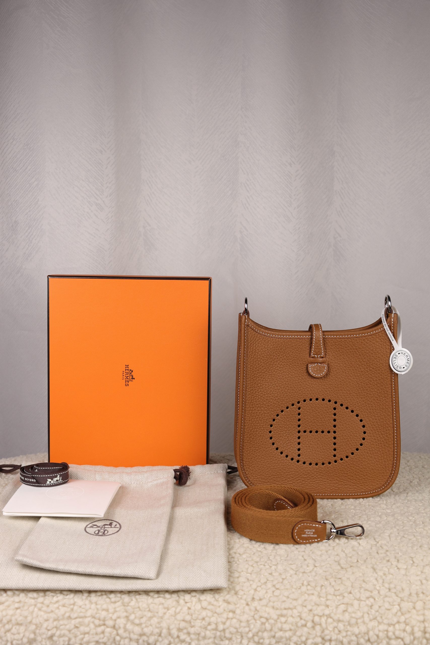 Hermès Mini Evelyne 16 | Gold