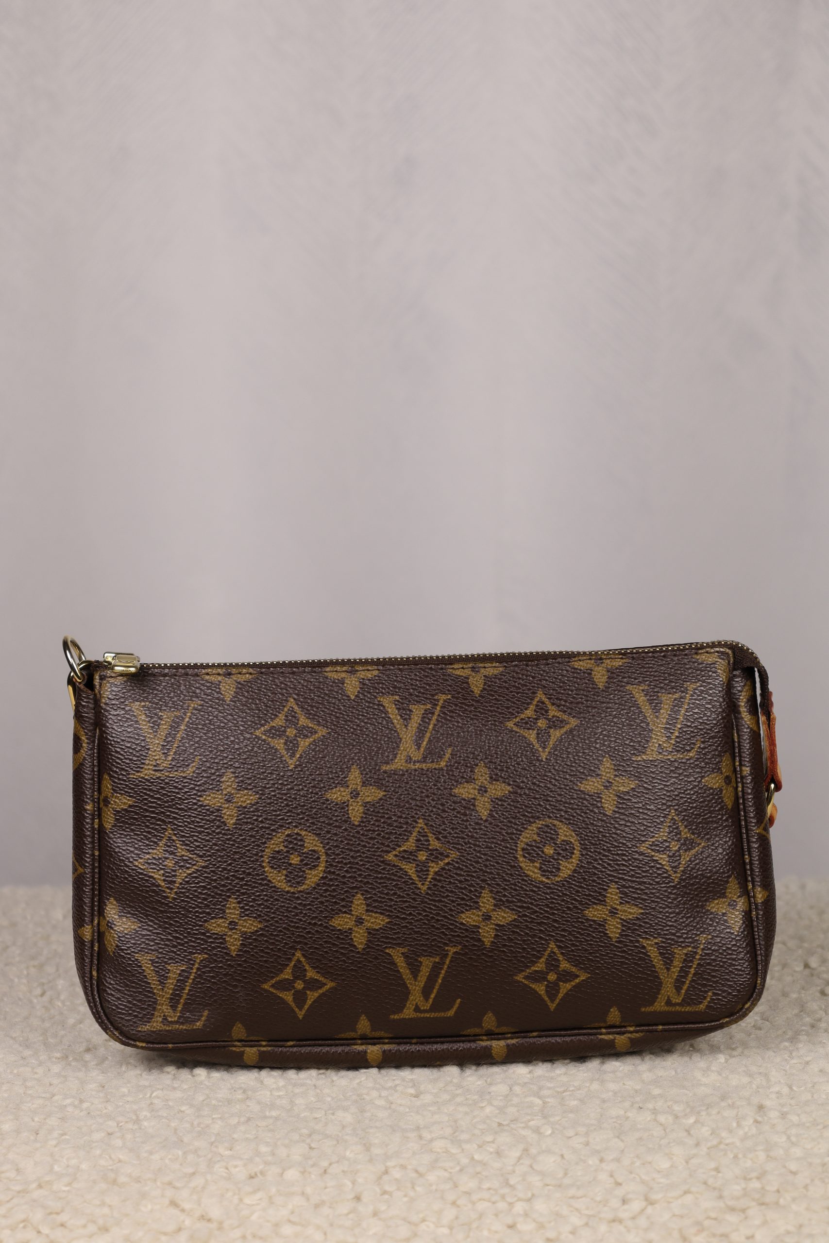 Louis Vuitton Pochette Accessoires Vintage | Monograma - Image 2