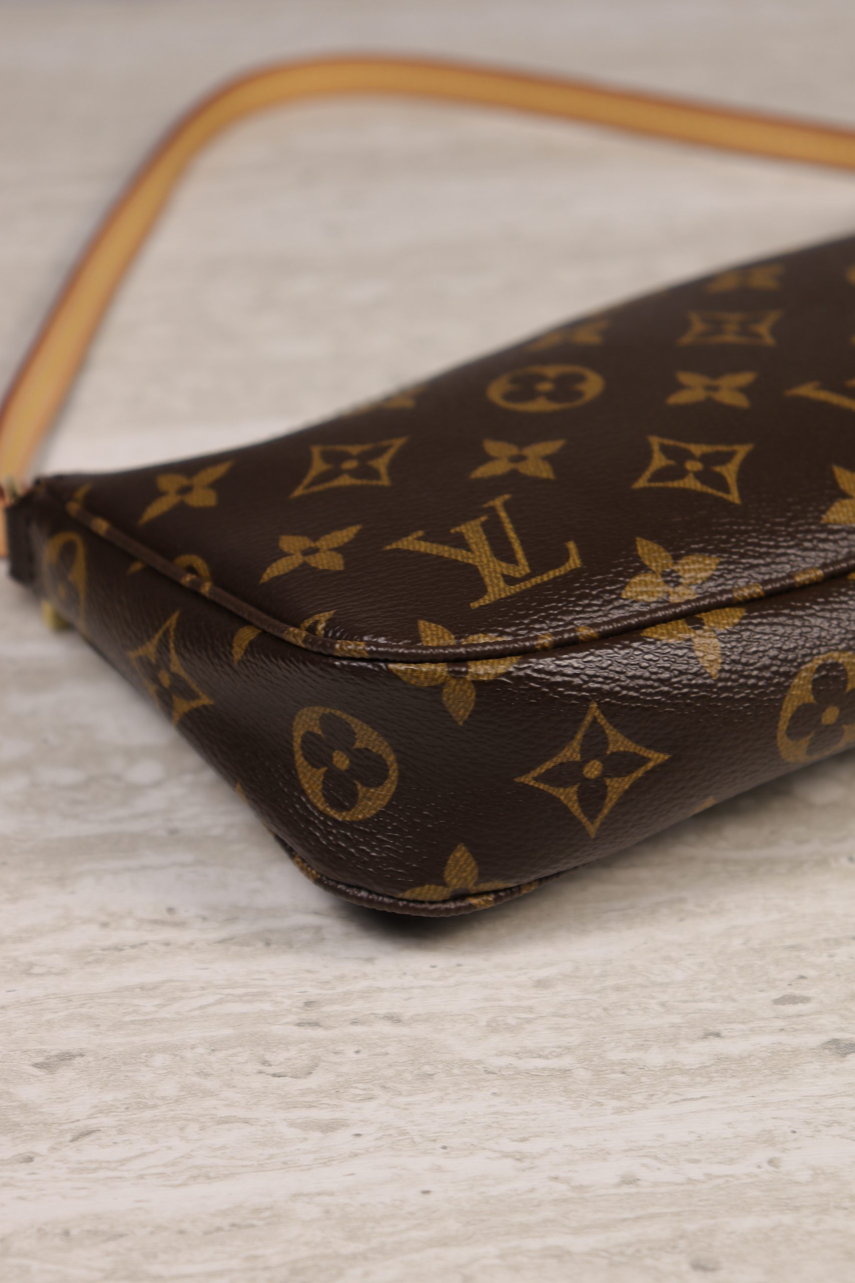 Louis Vuitton Pochette Accessoires NM - Image 6